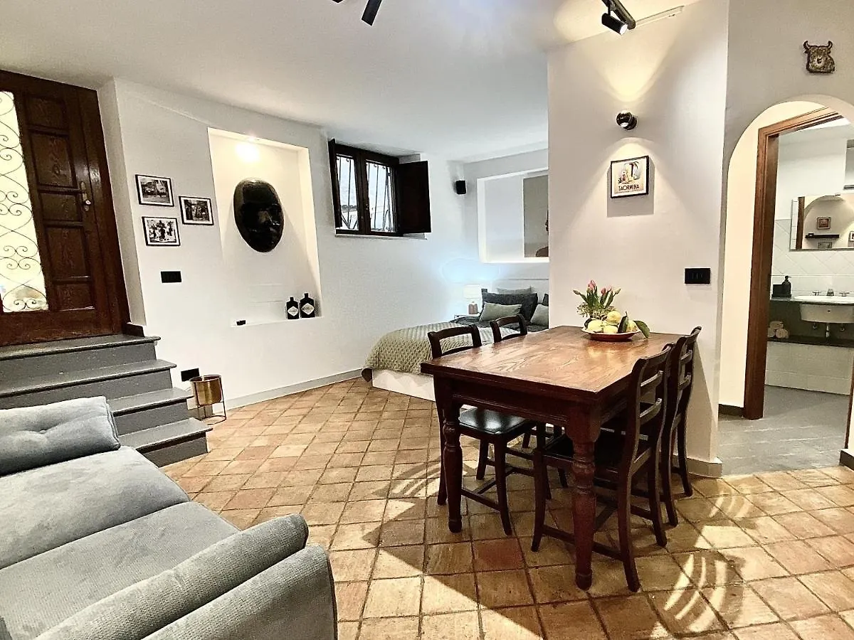 בית נופש הוילה טאורמינה Casa Siculi