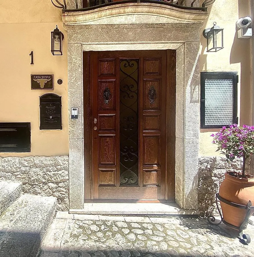 הוילה טאורמינה Casa Siculi 0*,  איטליה